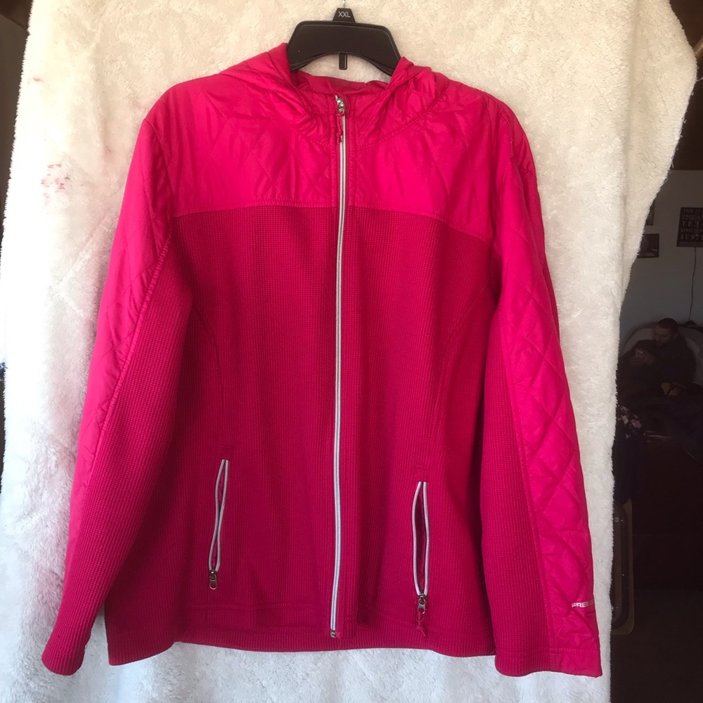 Free Country light weight but very warm, pink jacket, 2XL